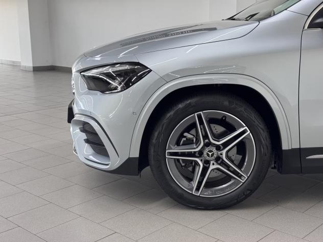 Mercedes-Benz GLA GLA 180 AMG Line LED CAMERA 360 KEYLESS - Foto 8