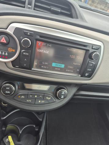 Toyota Yaris 1.4 D-4D 5 porte Lounge - Foto 8