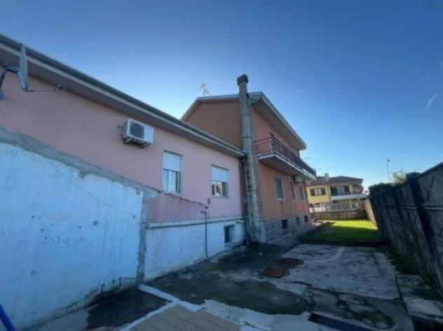 Immobile in asta di 303 m², box auto in vendita a Lainate - Foto 2