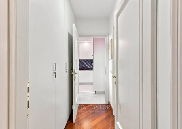 Appartamento di 230 m² con 5 locali e box auto in vendita a Milano - Foto 6