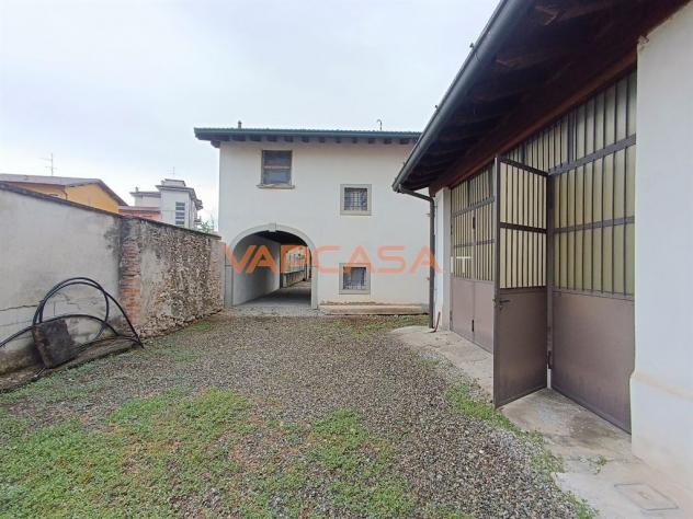 RUSTICO CON PROGETTO APPROVATO, DUE AUTORIMESSE E CORTILE - Foto 16