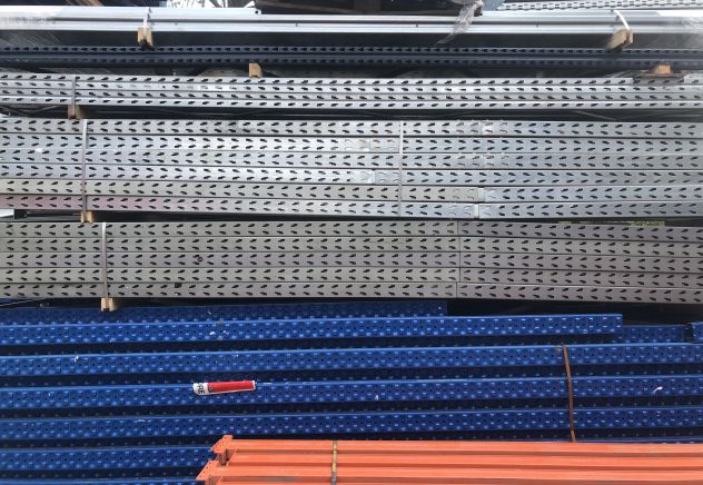Scaffali usati buona tenuta