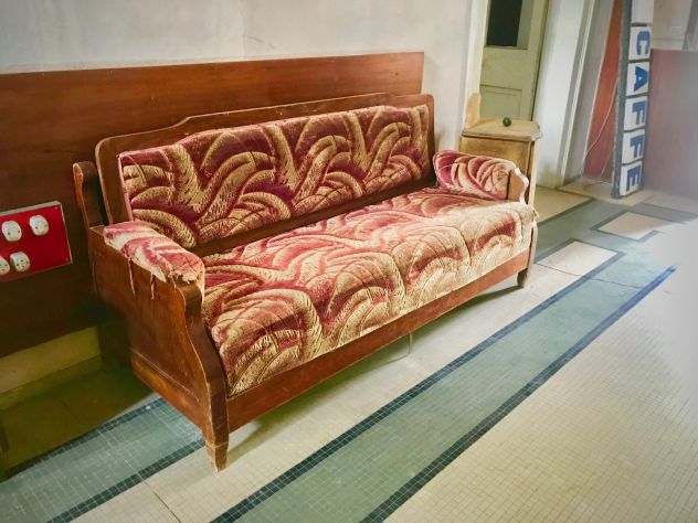 Antico Divano/Letto in Legno Massiccio - Epoca Fine ’800 - Da Restaurare - Foto 3