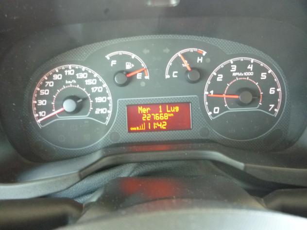 Fiat Qubo 1.4 8V CV 77 Lounge Natural Power - Foto 8