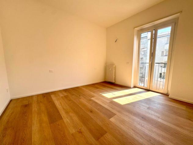 Attico / Mansarda di 103 m² con 3 locali in vendita a Milano - Foto 18