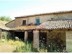 Orvieto (La Svolta) -  Vendesi ampio casale con annessi, corte e terreno