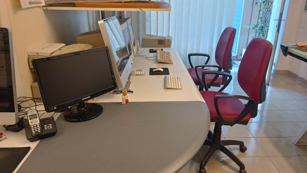 Vendo scrivanie operative Styloffice con cassettiera e poltroncine. - Foto 4