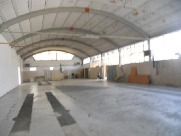 Immobile di 1000 m² con 4 locali in affitto a Settimo Milanese - Foto 6