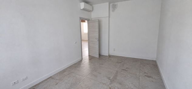 Affitto ufficio negozio magazzino - Foto 4