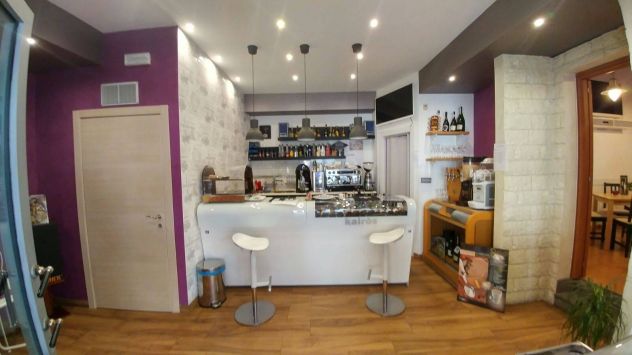 bar/enoteca completa di attrezzature e dehors - Foto 2