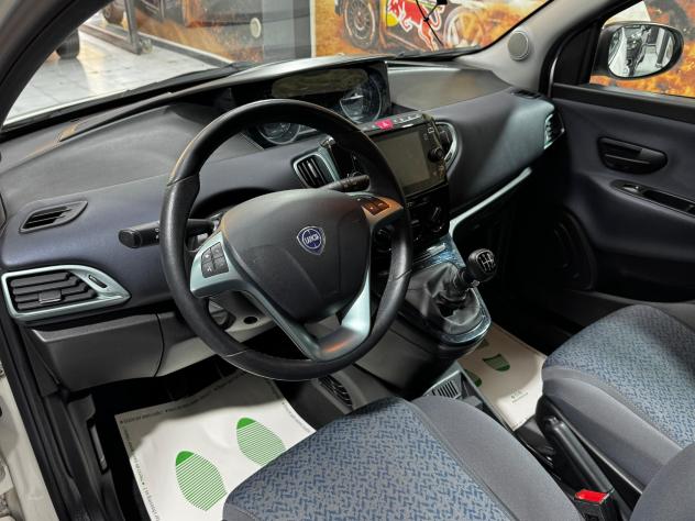 Lancia Ypsilon 1.0 FireFly 5 porte S&S Hybrid Gold - Foto 9