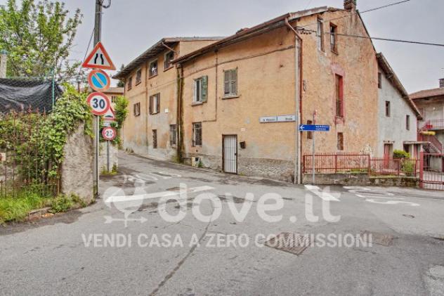 Appartamento di 161 m² con più di 5 locali in vendita a Caravate - Foto 2
