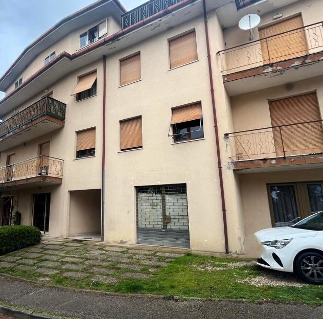 1 Vetrina in affitto a Trecastelli - Foto 2