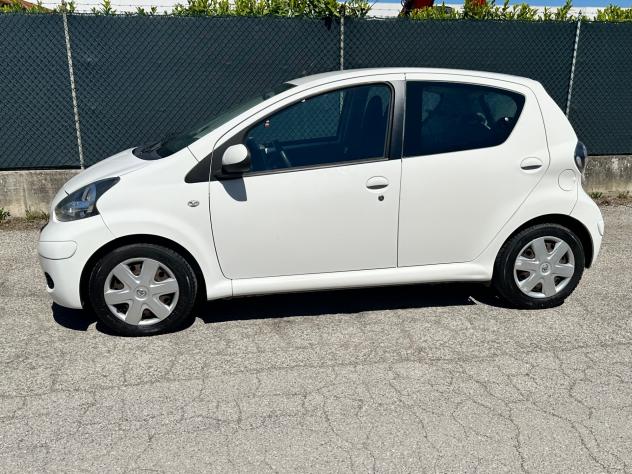 Toyota Aygo 1.0 12V VVT-i 5 porte - Foto 3