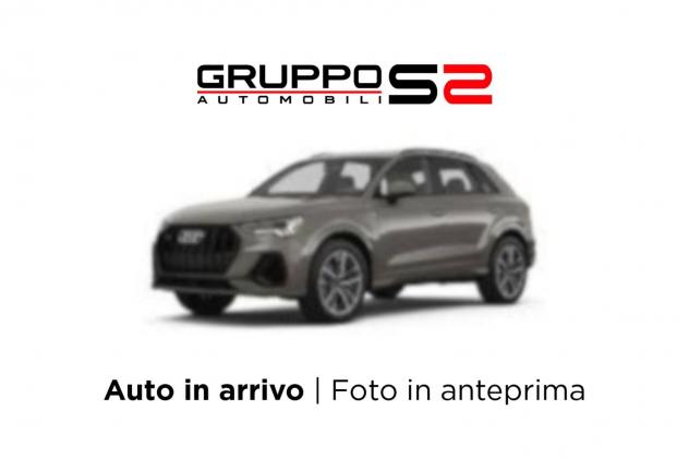 Audi Q3 2.0 35 TDI S Tronic S Line Edition / Assistente parcheggio plus - ACC - Cerchi 19" - Navigatore - Divano posteriore plus - Ambient light