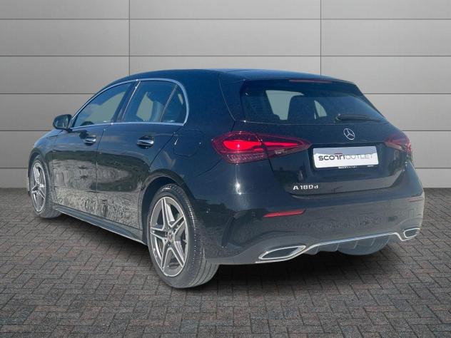 Mercedes-Benz Classe A - W177 A 180 d AMG Line Premium Plus auto - Foto 4