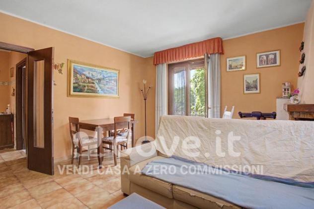 Appartamento di 90 m² con 3 locali e box auto in vendita a Caravate - Foto 3