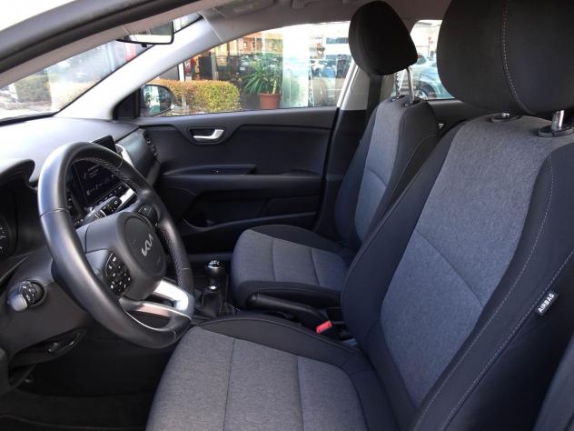 Kia Stonic 1.2 DPI Urban - Foto 8