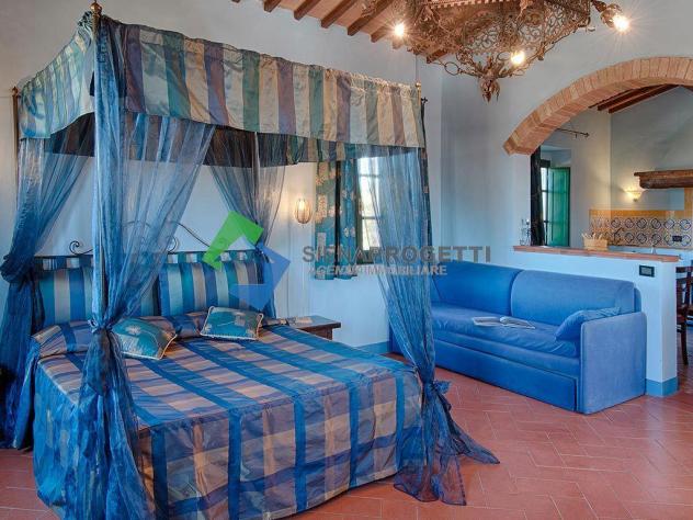Splendido casolare in pietra con piscina, a Casole d’Elsa, Toscana, Siena. - Foto 9