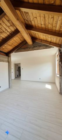 Appartamento in villa al piano terra con giardino privato e depandance - Foto 8