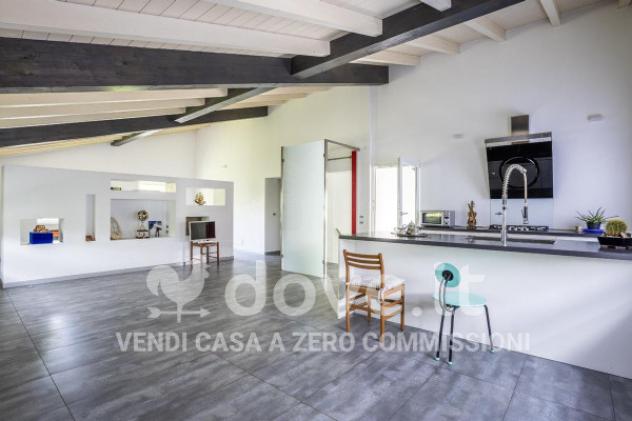 Villa di 300 m² con più di 5 locali e box auto in vendita a Rancio Valcuvia