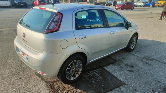 Fiat Punto 1.3 MJT II 75 CV 5 porte Lounge - Foto 7