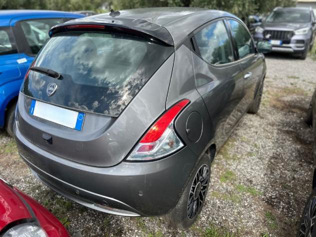 Lancia Ypsilon 1.0 FireFly 5 porte S&S Hybrid Platino - Foto 5