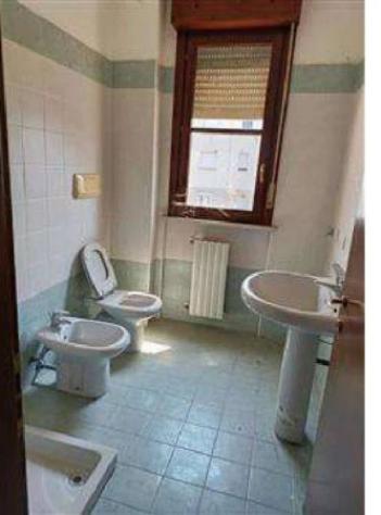 Immobile in asta di 83 m², box auto in vendita a Mantova - Foto 4