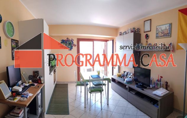 POMEZiA VIA NARO 2 LOCALI CON BALCONE E BOX AUTO 62000 € - Foto 2