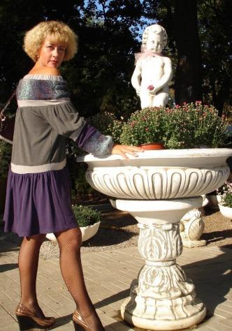 Donna di Bolzano, 45 anni.  Fisico Magro Tel: