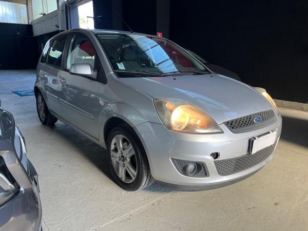 Ford Fiesta 1.2 16V 5p. Ghia - Foto 2