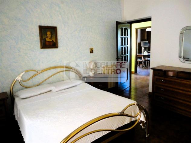 PORZIONE DI BIFAMILIARE CON GARAGE E TERRENO - Foto 7