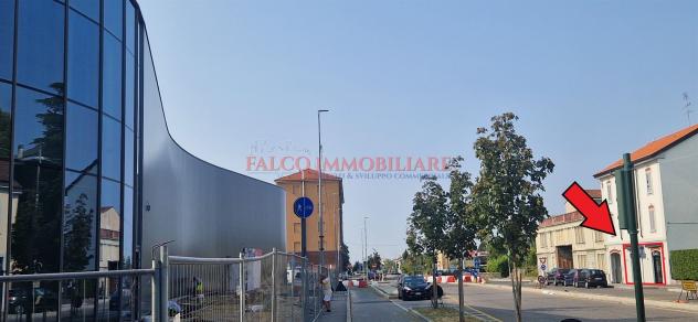 MONZA, VIALE LOMBARDIA 8 - NEGOZIO 329 mq 2 LUCI FRONTE NUOVO SUPERMERCATO IPERAL E CAPOLINEA MM5 - Foto 2