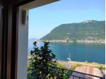 Un'Oasi di Prestigio con Vista Lago Mozzafiato