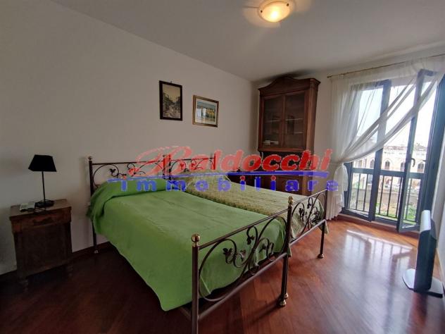 FANO CENTRO STORICO - ELEGANTE APPARTAMENTO CON 2 CAMERE MATRIMONIALI E DOPPIO GARAGE - Foto 13