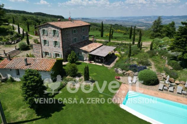 Rustico / Casale di 500 m² con più di 5 locali in vendita a Pienza - Foto 2
