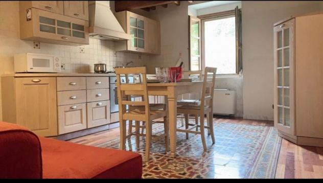 casa indipendente in vendita a Carrara in zona Gragnana