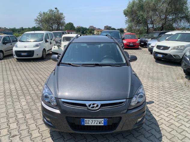 Hyundai i30 CW 1.4 16V 109CV BlueDr. GPL Act.Sp. - Foto 3