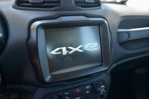 Jeep Renegade 1.3 T4 130CV PHEV 4xe AT6 Limited - Foto 10