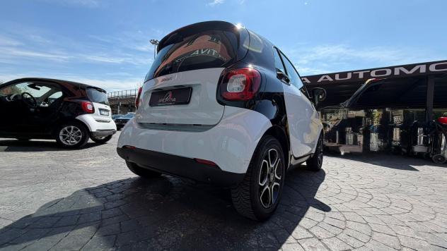 smart fortwo SENSORI DI PARCHEGGIO RATA MENSILE 172,00 EURO 70 1.0 52kW youngster - Foto 5