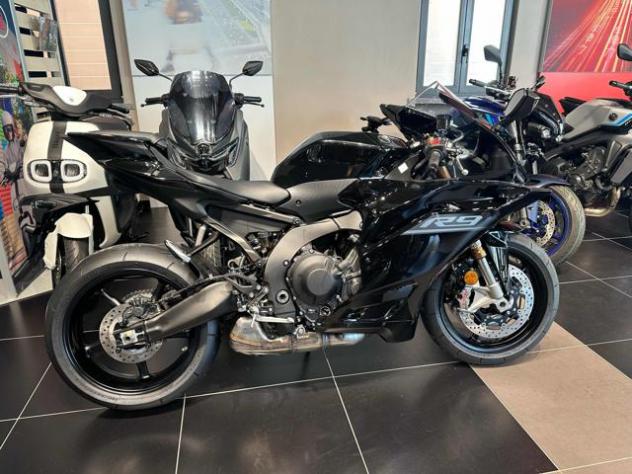 YAMAHA YZF R9 MY 2026 rif. 23996375 - Foto 2