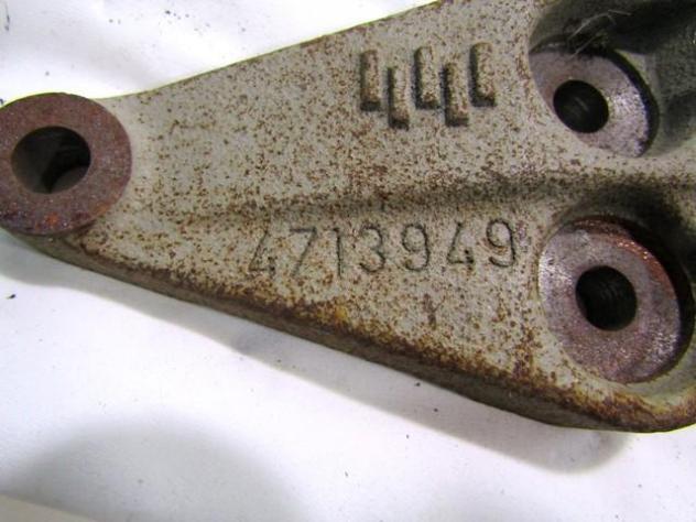 4713949 STAFFA SUPPORTO MOTORE LATO DESTRO FIAT 131 2.5 D 53 KW RICAMBIO NUOVO - Foto 3