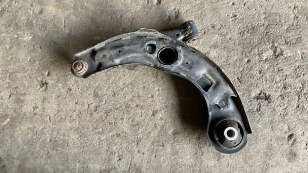 Braccio oscillante anteriore DX Mazda 2 DJ 1.5D del 2017 - Foto 2