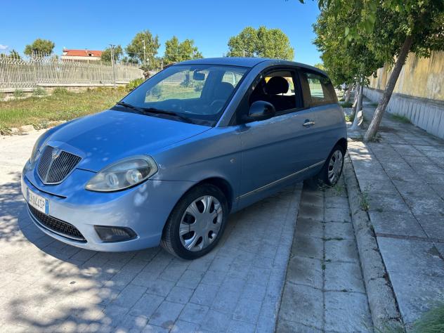 Lancia Ypsilon 1.2 69 CV Unyca - Foto 2