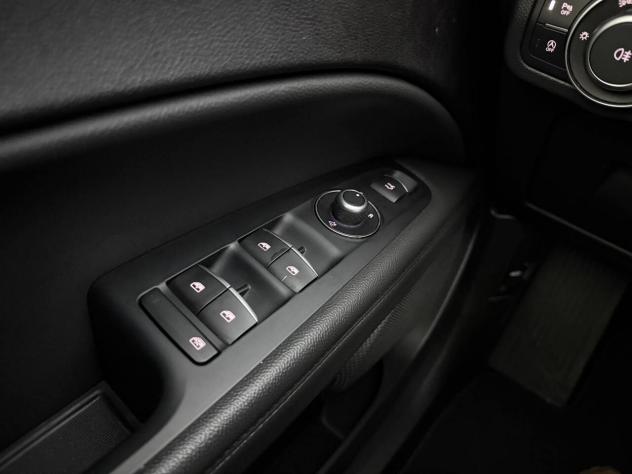 Alfa Romeo Stelvio 2.2 Turbodiesel 210 CV AT8 Q4 Executive - Foto 10