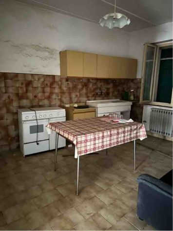 CASALE CON 1600 MQ DI TERRENO - Foto 5