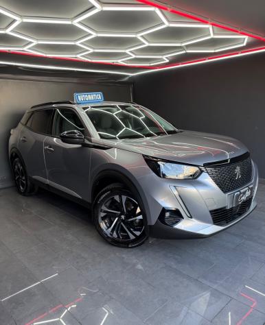 Peugeot 2008 BlueHDi 130 cv EAT8 Allure Pack 2021 - Foto 2