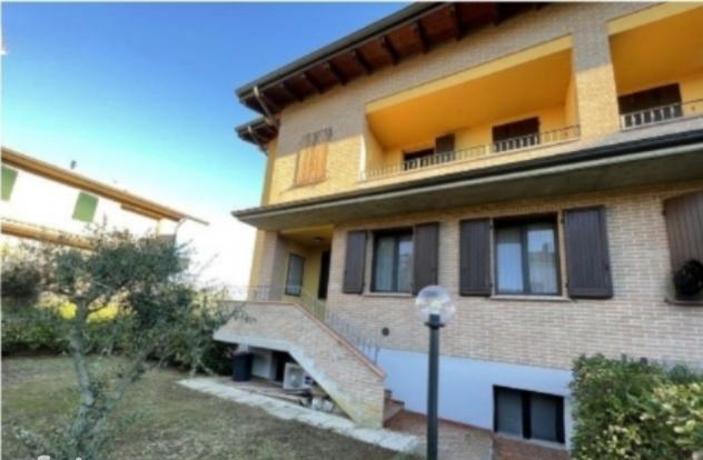 Pentalocale in vendita a Casalgrande