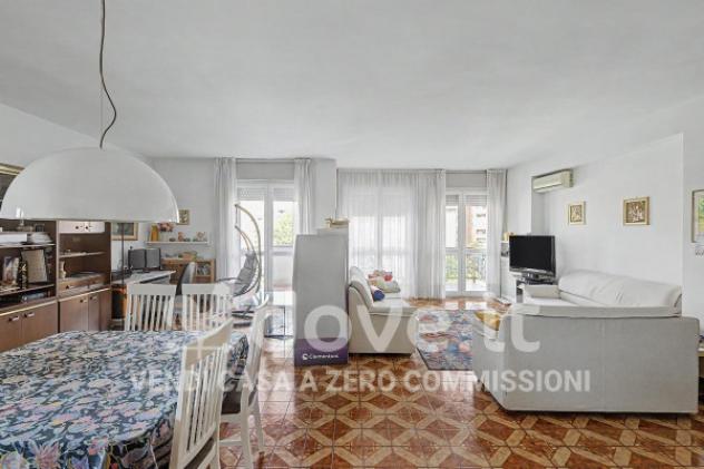 Appartamento di 210 m² con 5 locali e box auto doppio in vendita a Novara