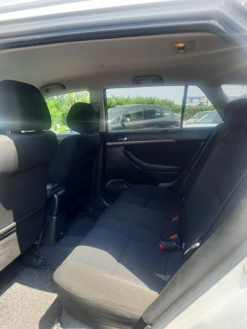 Toyota Avensis 2.2 D-4D 16V Station Wagon - Foto 9